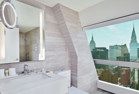 Millennium Hilton New York One UN Plaza - Image 86