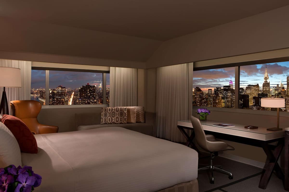 Premium Room, 1 King Bed, City View, Corner | Hypo-allergenic bedding, down comforters, in-room safe