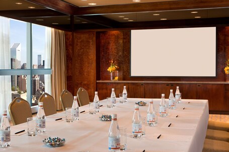 Millennium Hilton New York One UN Plaza - Image 24
