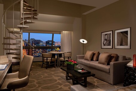 Millennium Hilton New York One UN Plaza - Image 36