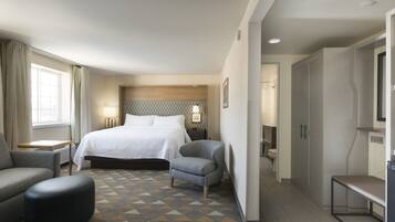 1 bedroom, premium bedding, desk, laptop workspace