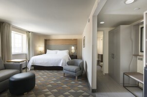 1 habitación, ropa de cama de alta calidad y escritorio