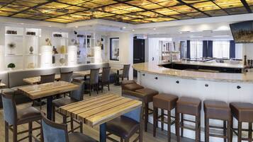 Serves dinner and happy hour