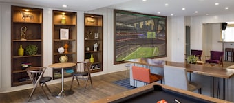 Holiday Inn : Bloomington W MSP Airport Area by IHG