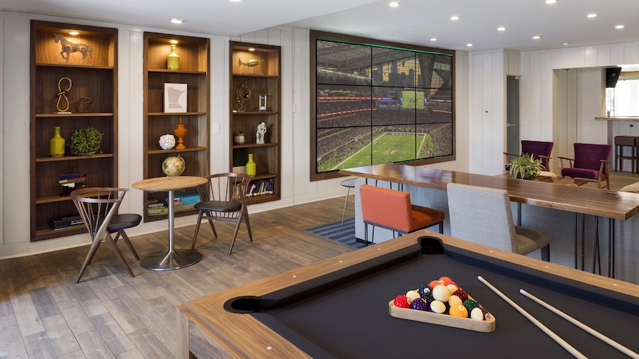 Holiday Inn : Bloomington W MSP Airport Area by IHG