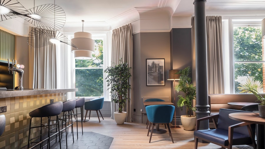 Holiday Inn Farnborough by IHG
