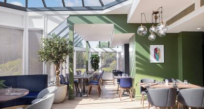 Holiday Inn Farnborough by IHG