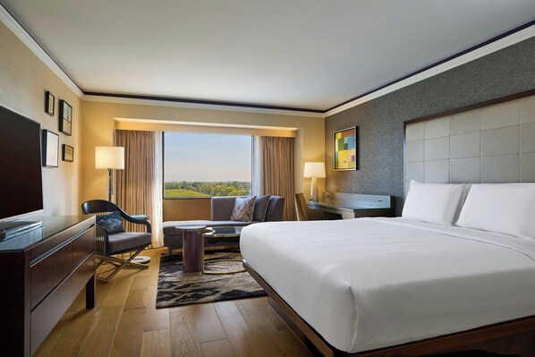 1 bedroom, premium bedding, in-room safe, desk