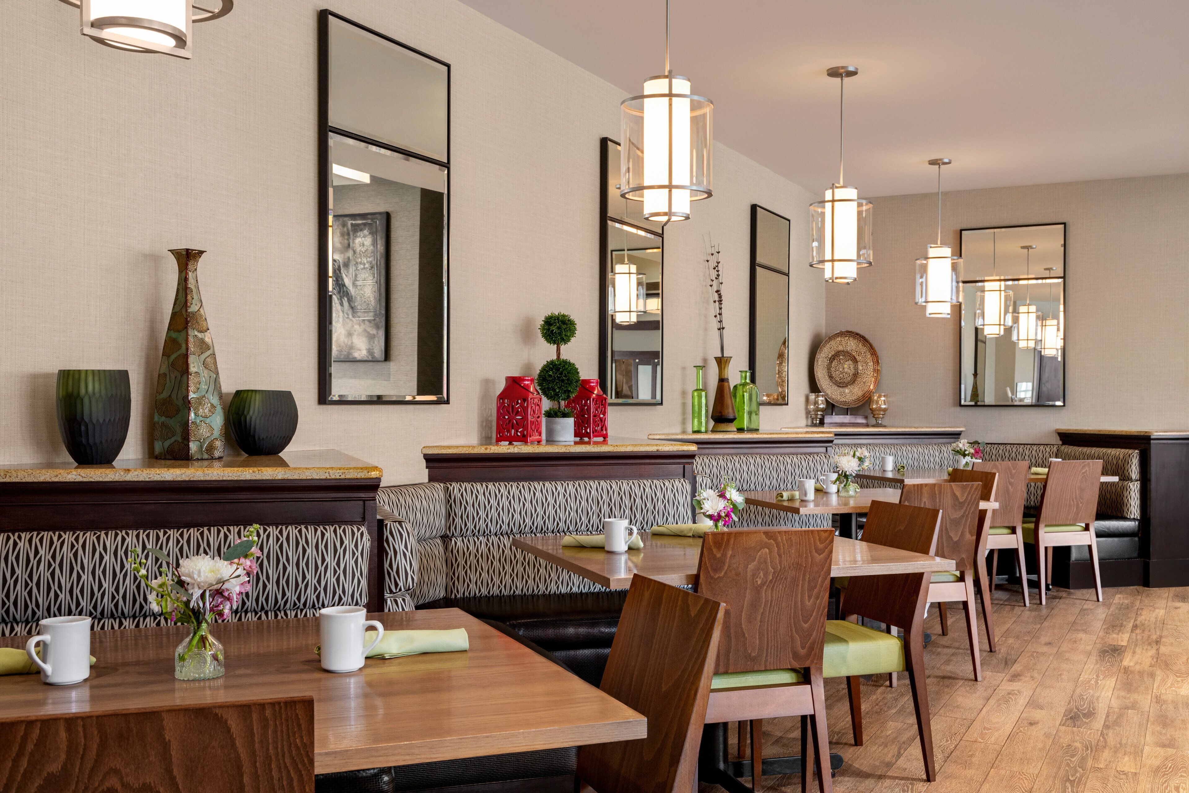 Daily buffet breakfast for a fee