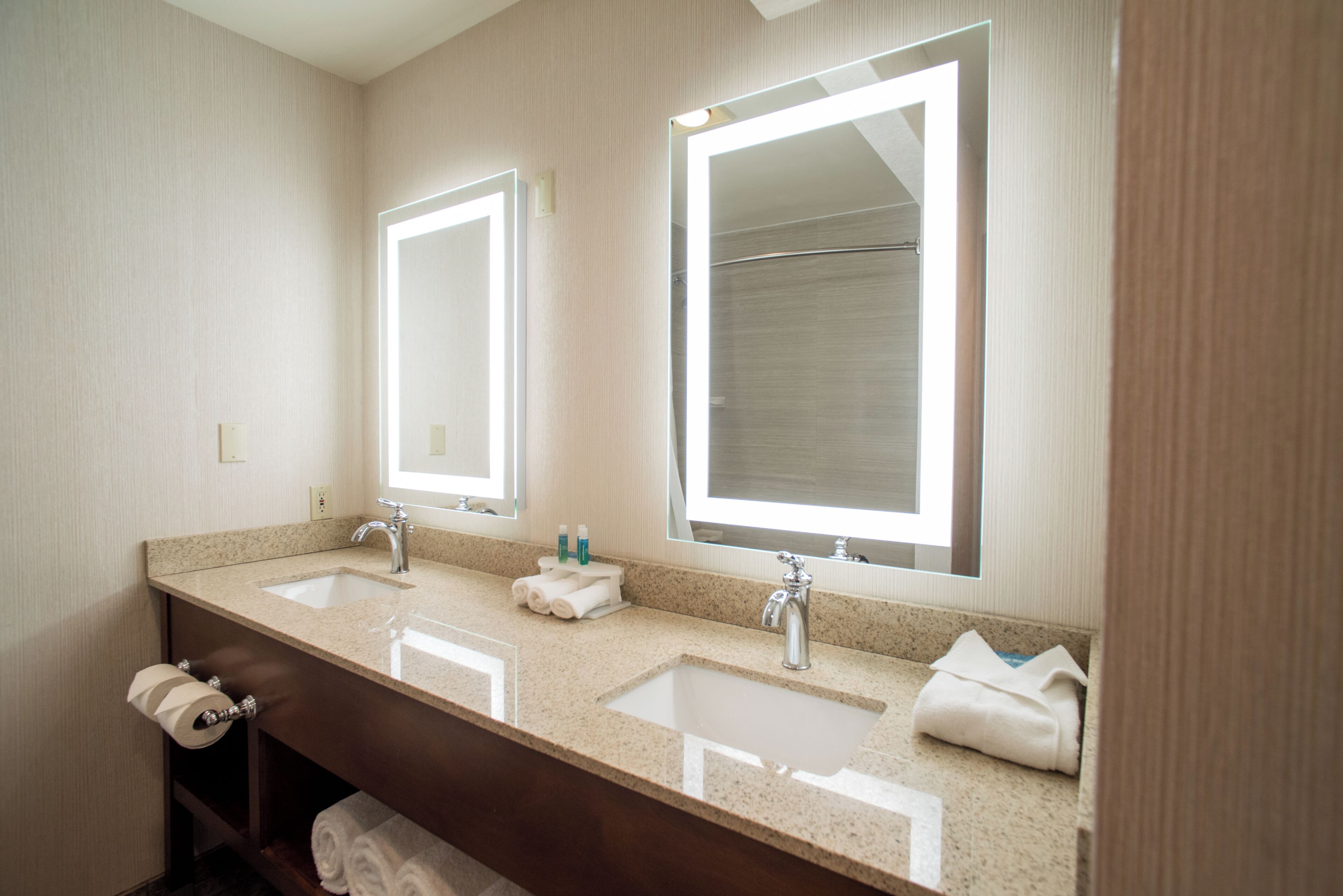 Photo - HiMark Hotel