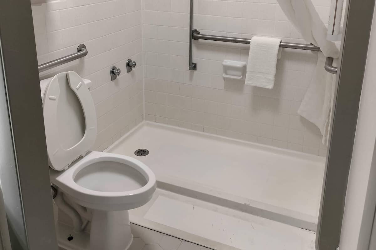 Premium bedding, in-room safe, desk, iron/ironing board