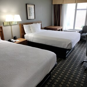 Standard Room, 2 Double Beds, Roll-in Shower, Non Smoking (Handicap Accessible) - Clarion Inn Southern Pines - Pinehurst (Southern Pines)