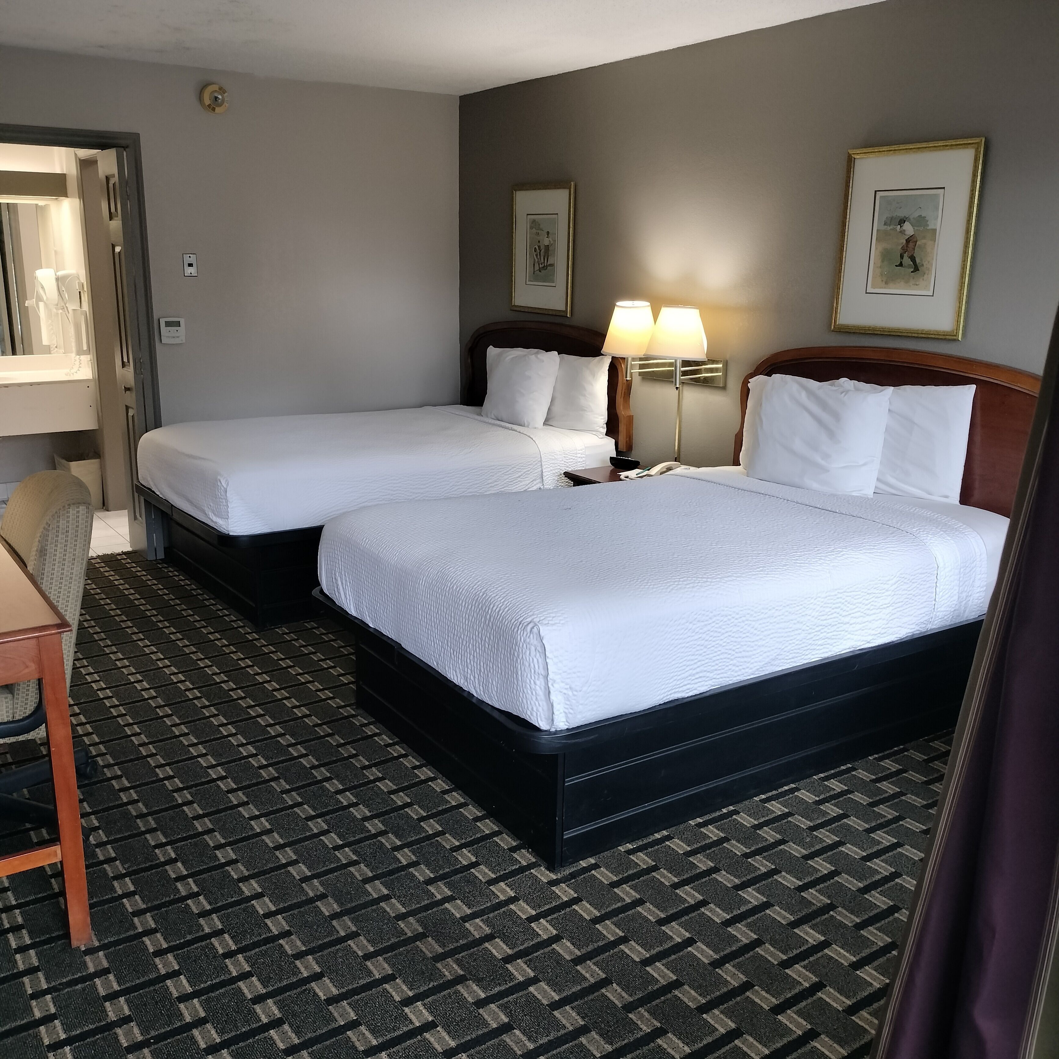 Standard Room, 2 Double Beds, Non Smoking (Handicap Accessible)