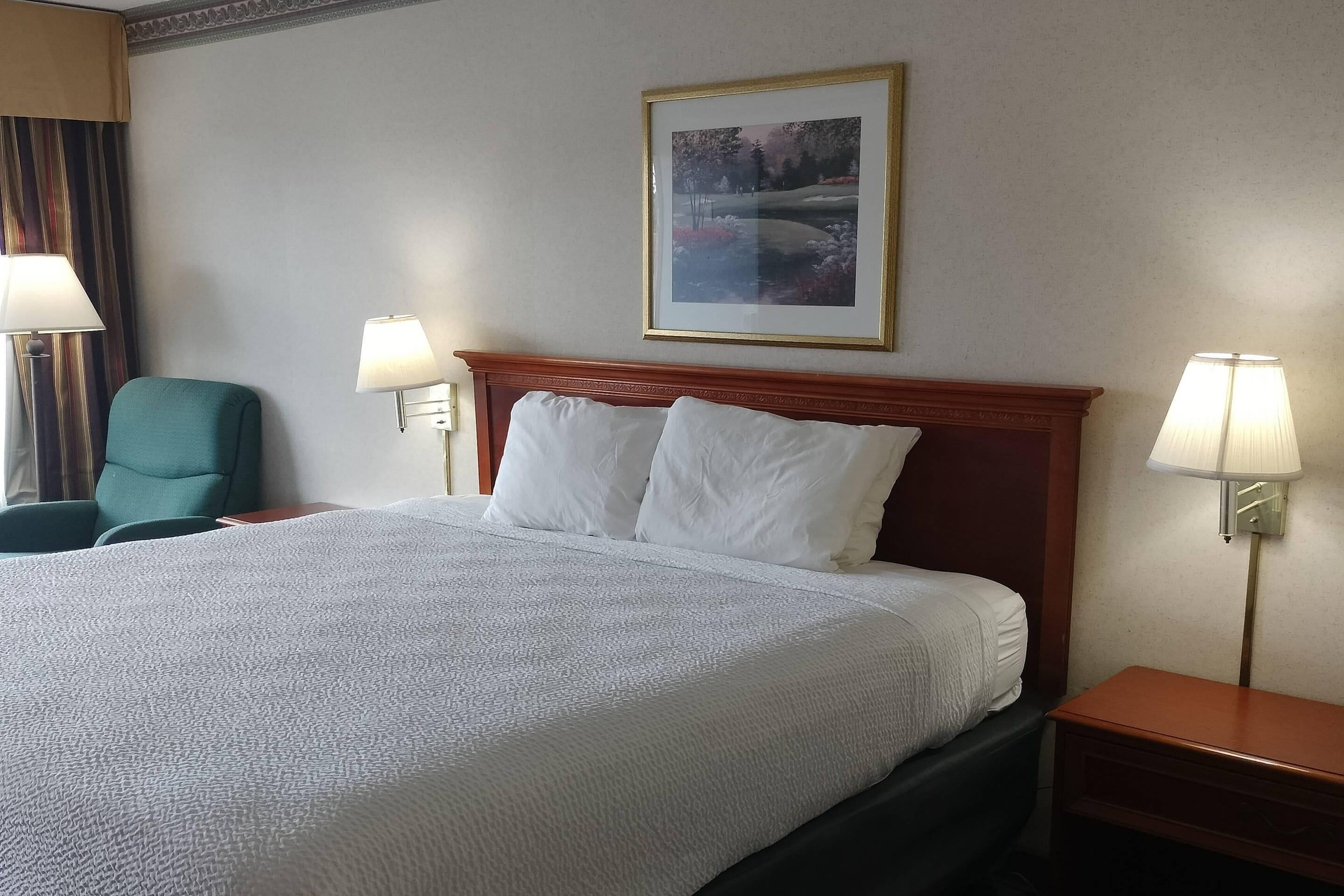 Zimmer, 1 King-Bett, Nichtraucher | Hochwertige Bettwaren, Schreibtisch, laptopgeeigneter Arbeitsplatz