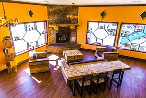 Lounge - Mountain View Lodge (Parowan)