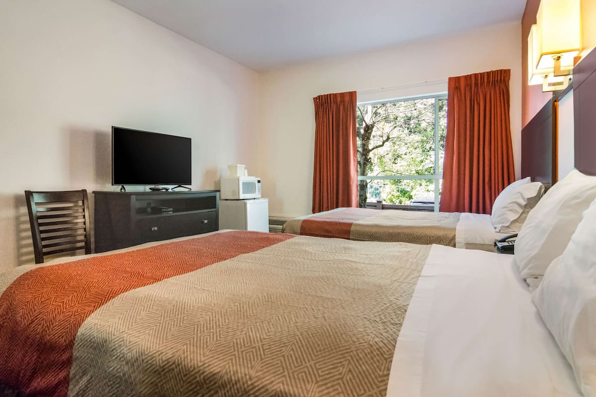 Desk, blackout curtains, iron/ironing board, free WiFi