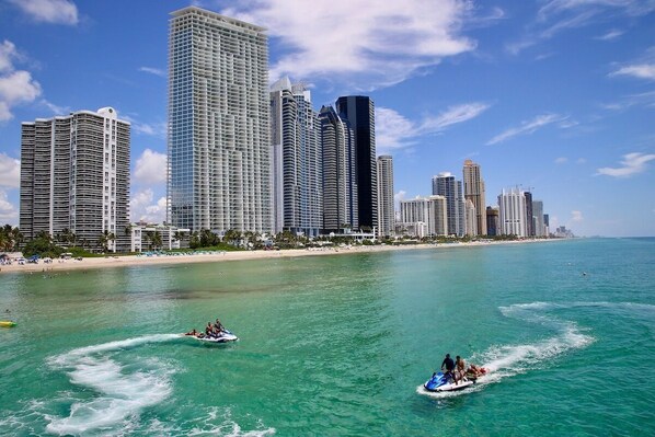 Surffaus/boogielautailu