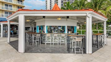 Bar (en la propiedad)