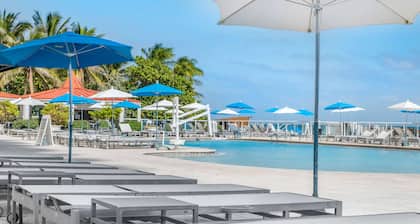 Ramada Plaza by Wyndham Marco Polo Beach Resort