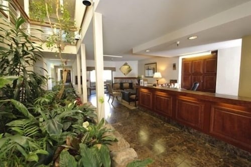 莫納科度假酒店