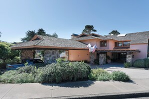 Exterior - Monarch Resort (Pacific Grove)