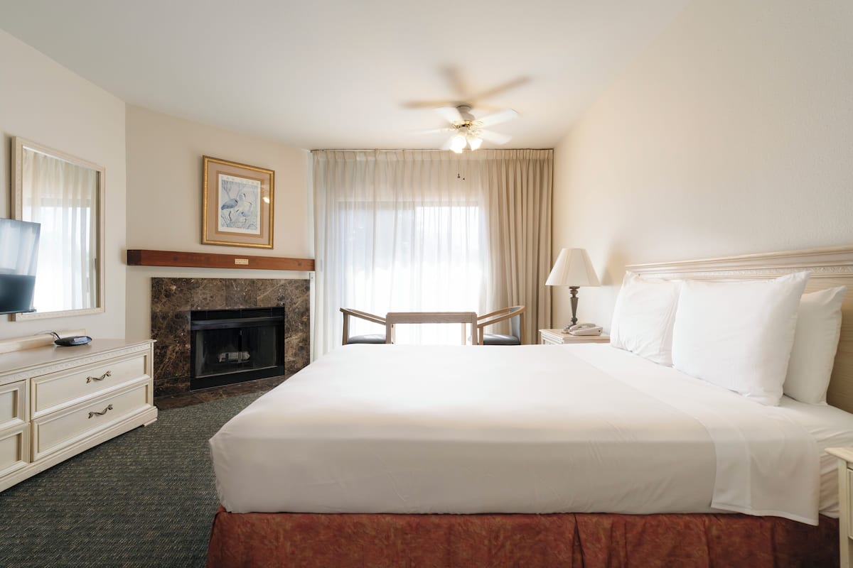 Cortinas blackout, wifi y ropa de cama