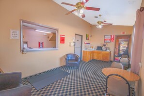 Reception - Econo Lodge Junction City I-70 Near Fort Riley (Junction City)