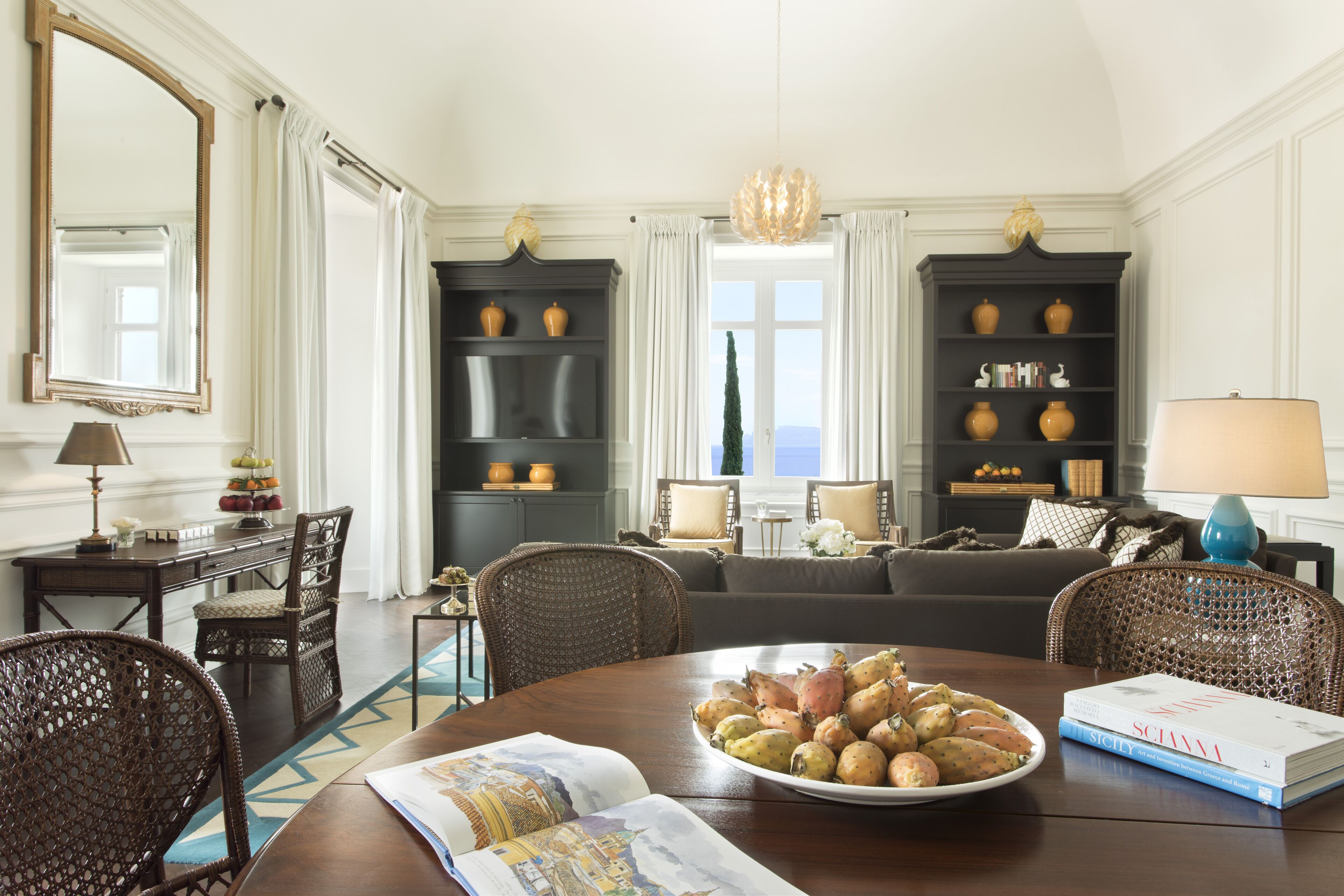 suite, terrace, sea view (george v) | living area | lcd tv, pay films