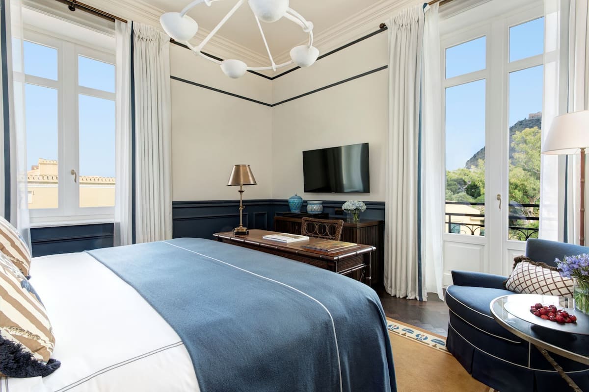 Superior Room | Frette Italian sheets, premium bedding, minibar, in-room safe