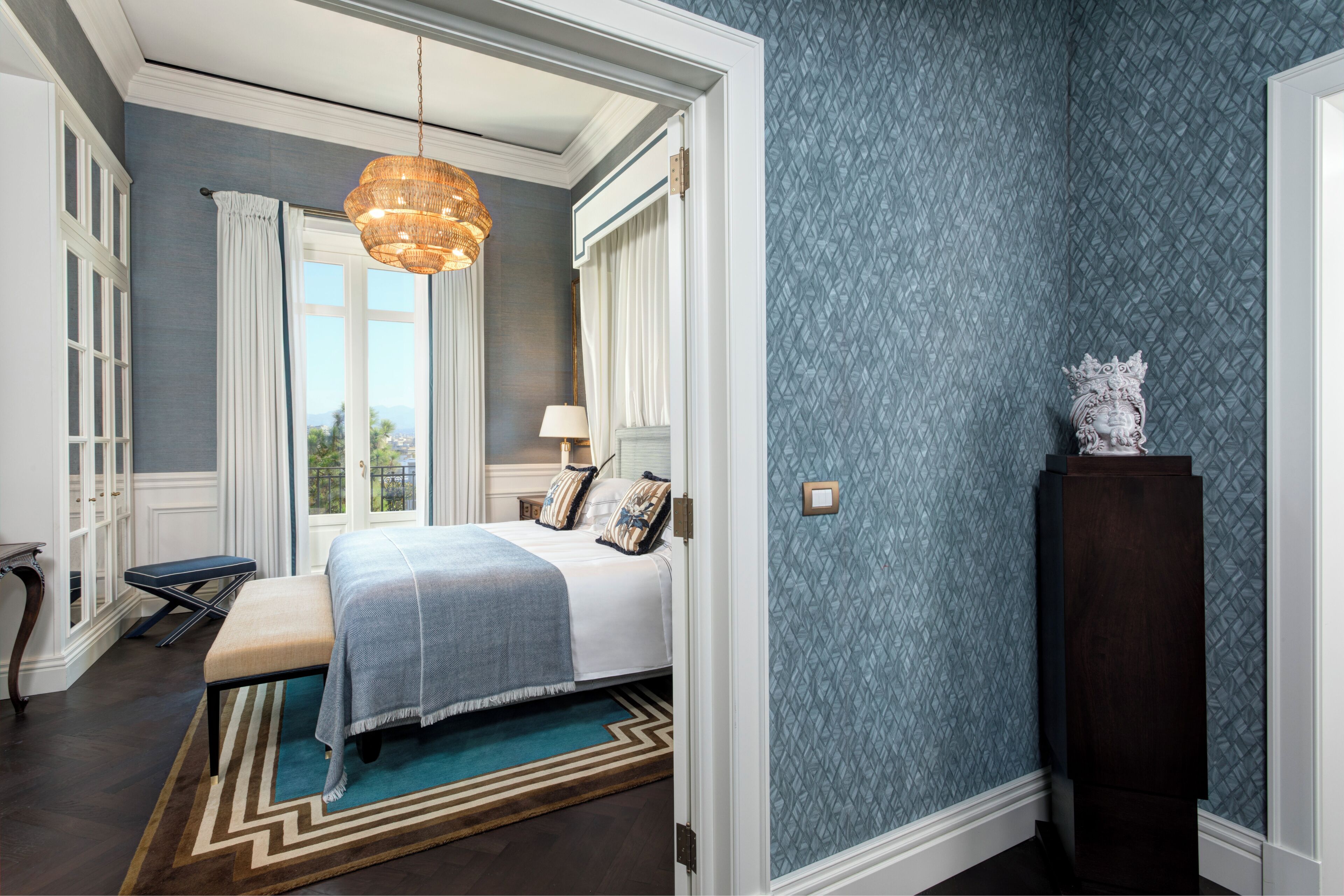 Frette Italian sheets, premium bedding, minibar, in-room safe