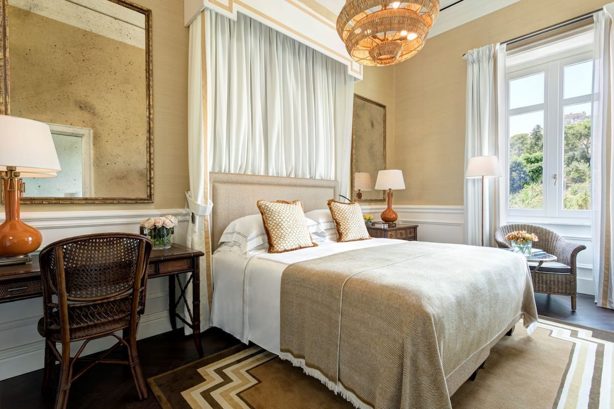 Superior Suite | Frette Italian sheets, premium bedding, minibar, in-room safe