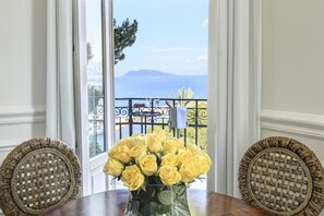 Suite, Tower | Living area