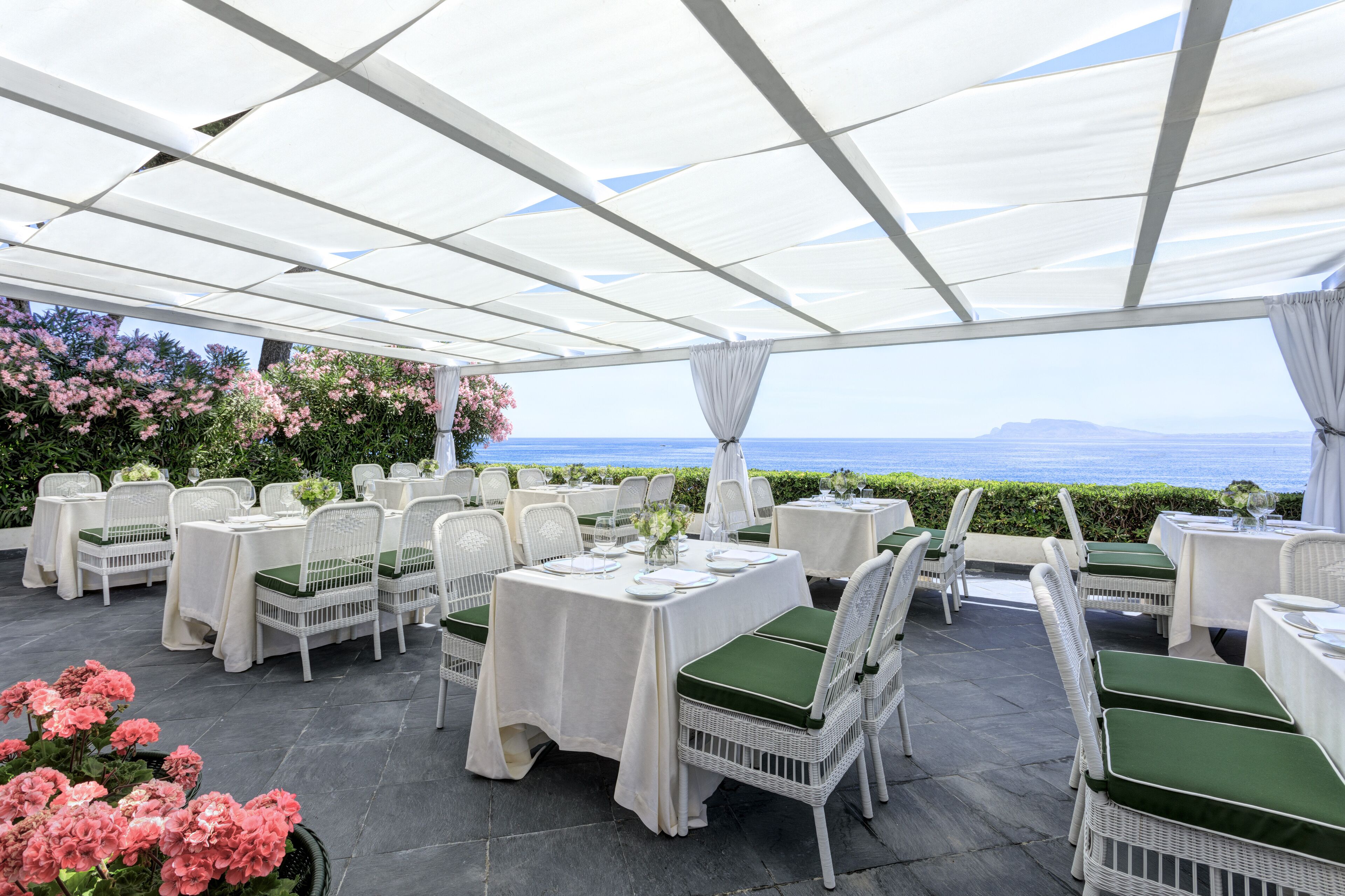 lunch, dinner served; international cuisine, garden views