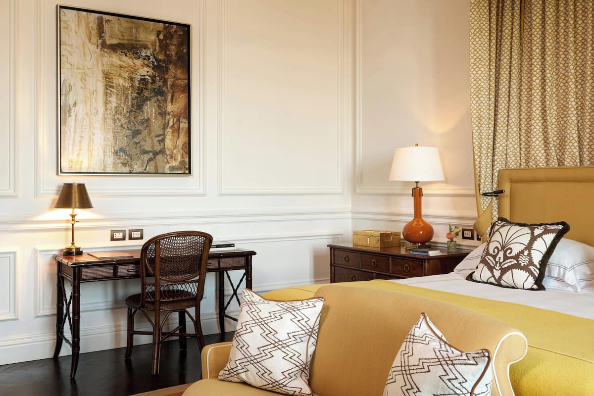 Junior-Suite | Italienische Bettbezüge von Frette, hochwertige Bettwaren, Minibar