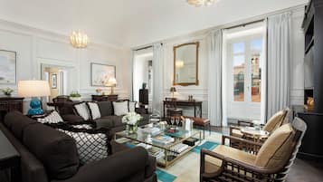 Suite, Terrace, Sea View (George V) | Frette Italian sheets, premium bedding, minibar, in-room safe