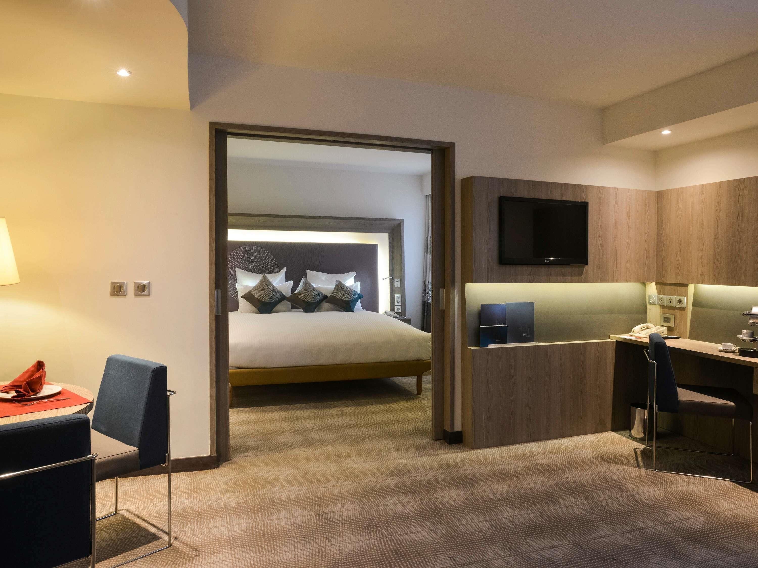 Minibar, in-room safe, desk, blackout drapes