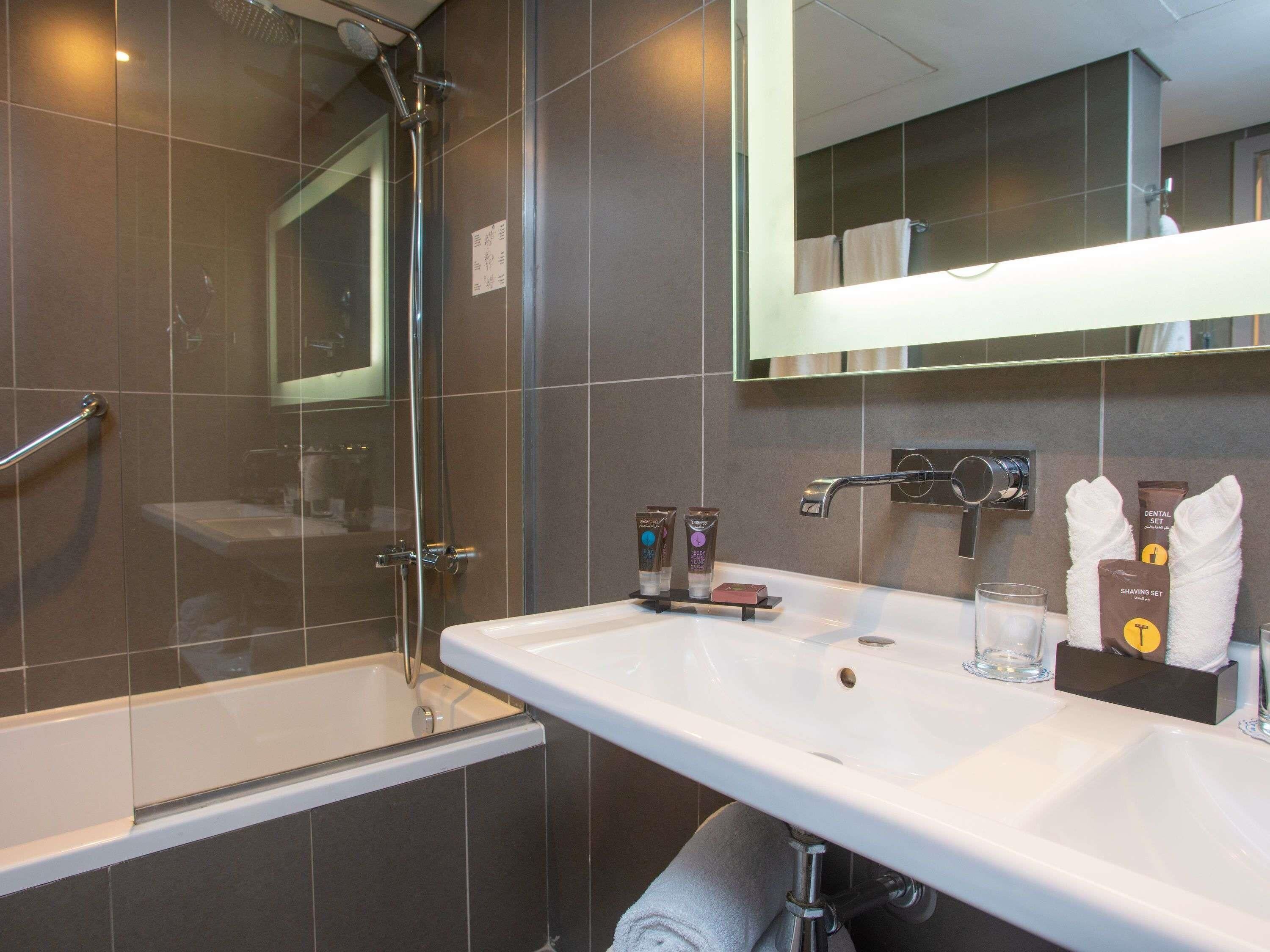 Superior Suite with 1 king-size bed | Minibar, in-room safe, desk, blackout drapes