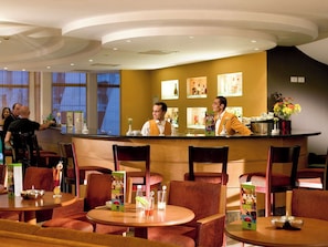 2 bars/lounges, poolside bar