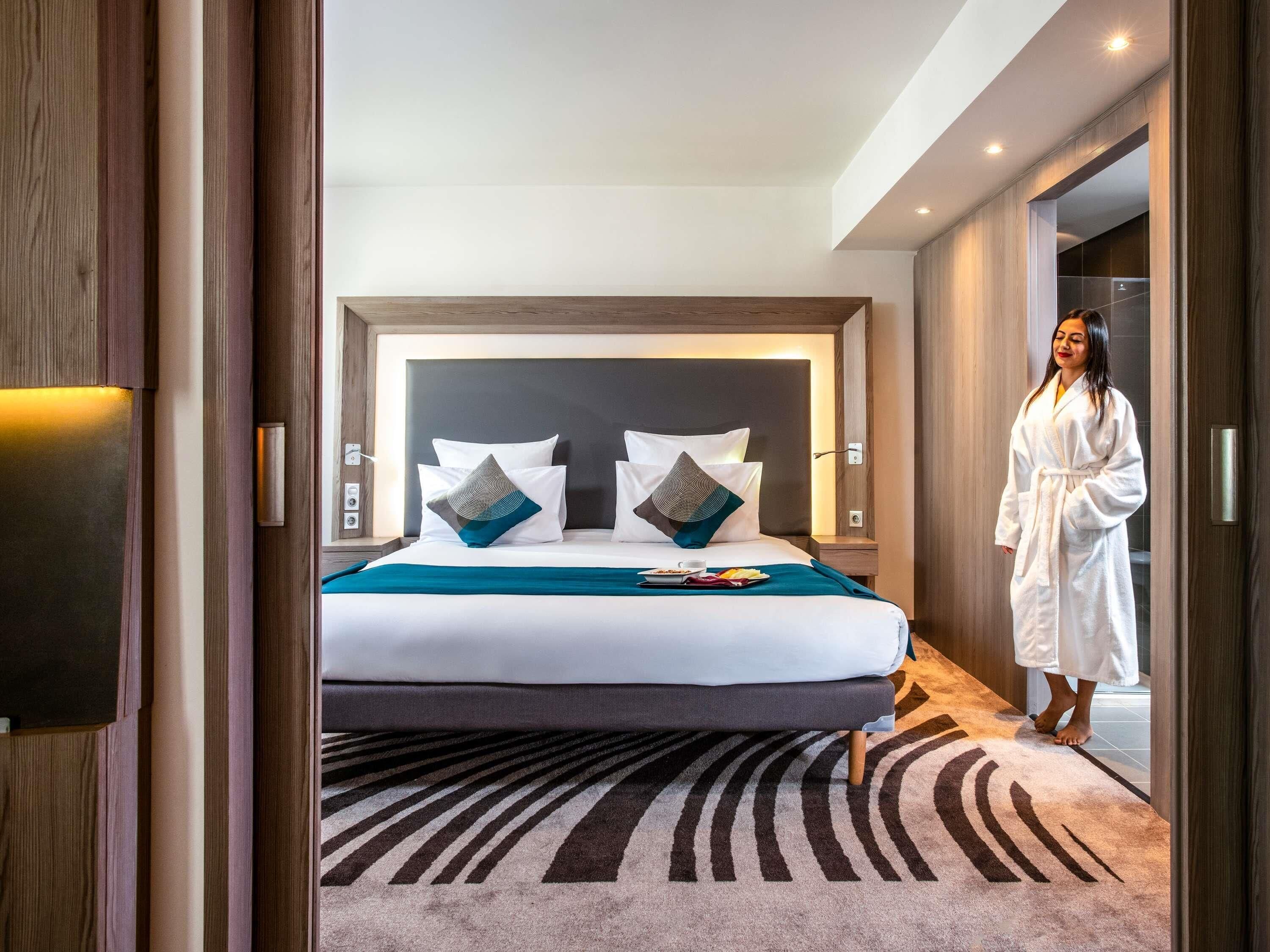 Superior Suite with 1 king-size bed | Minibar, in-room safe, desk, blackout curtains