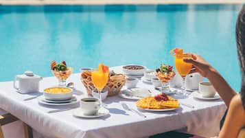 Daily buffet breakfast for a fee