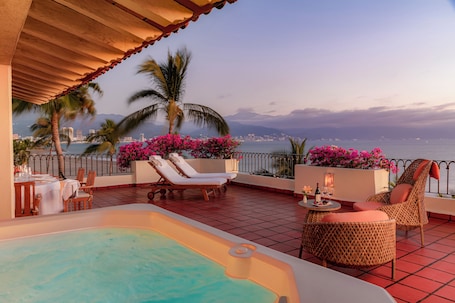 Exterior. Velas Vallarta Suites Resort All Inclusive