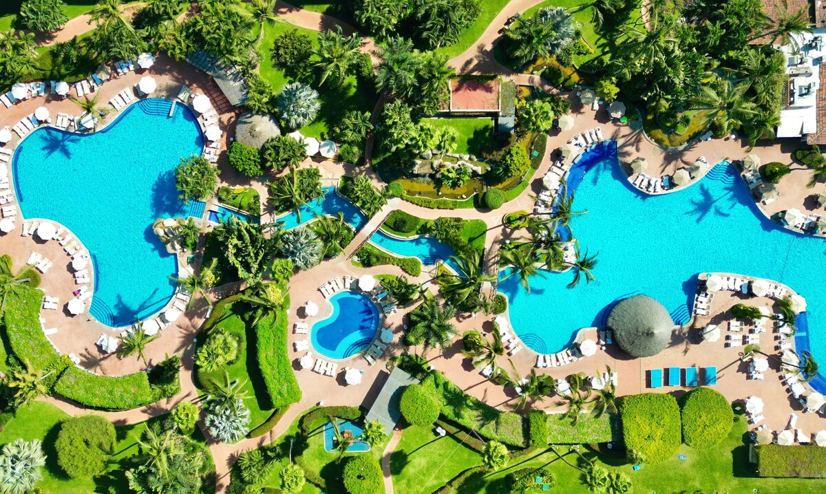 Velas Vallarta Suite Resort