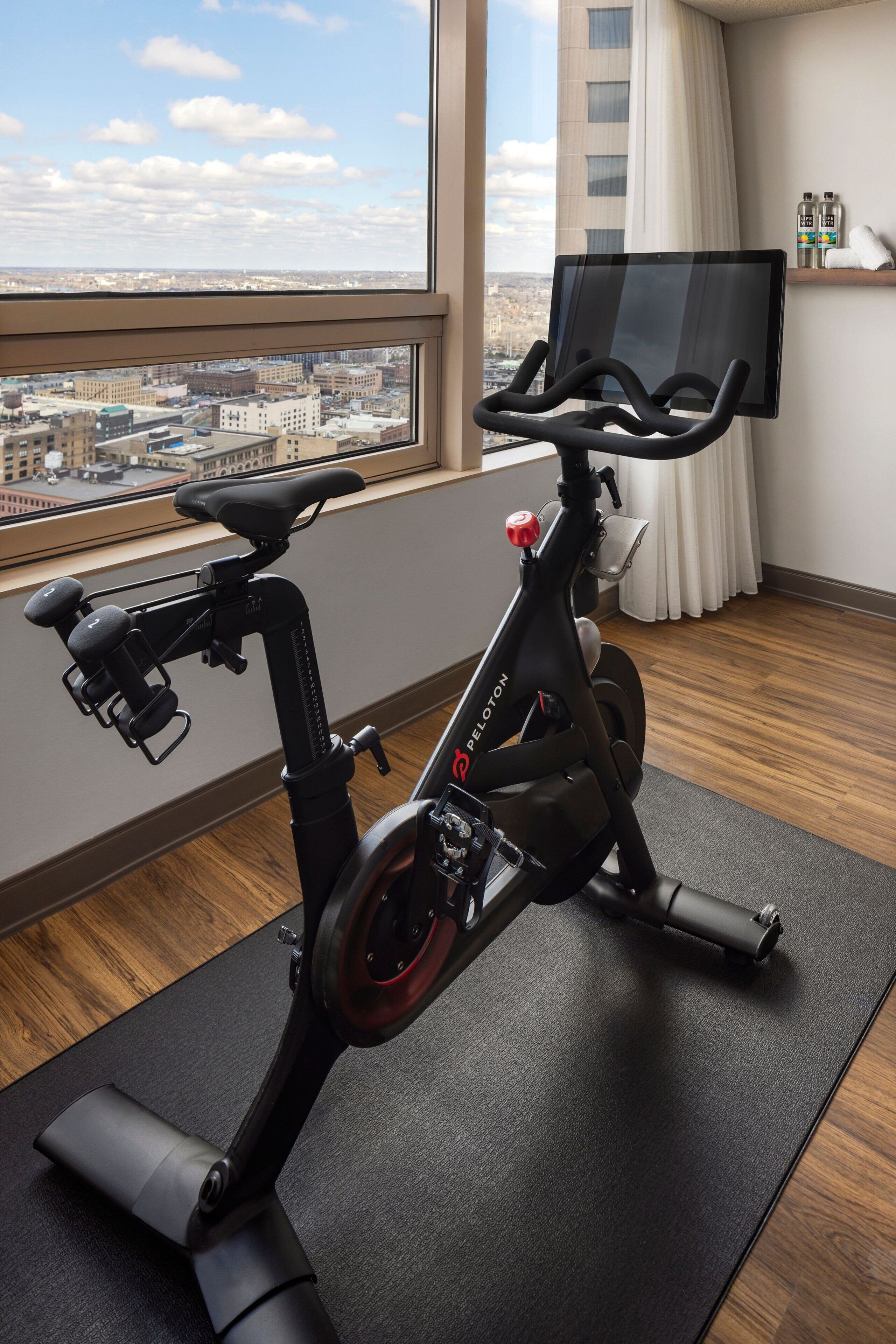 room, 1 king bed | premium bedding, desk, laptop workspace, blackout curtains