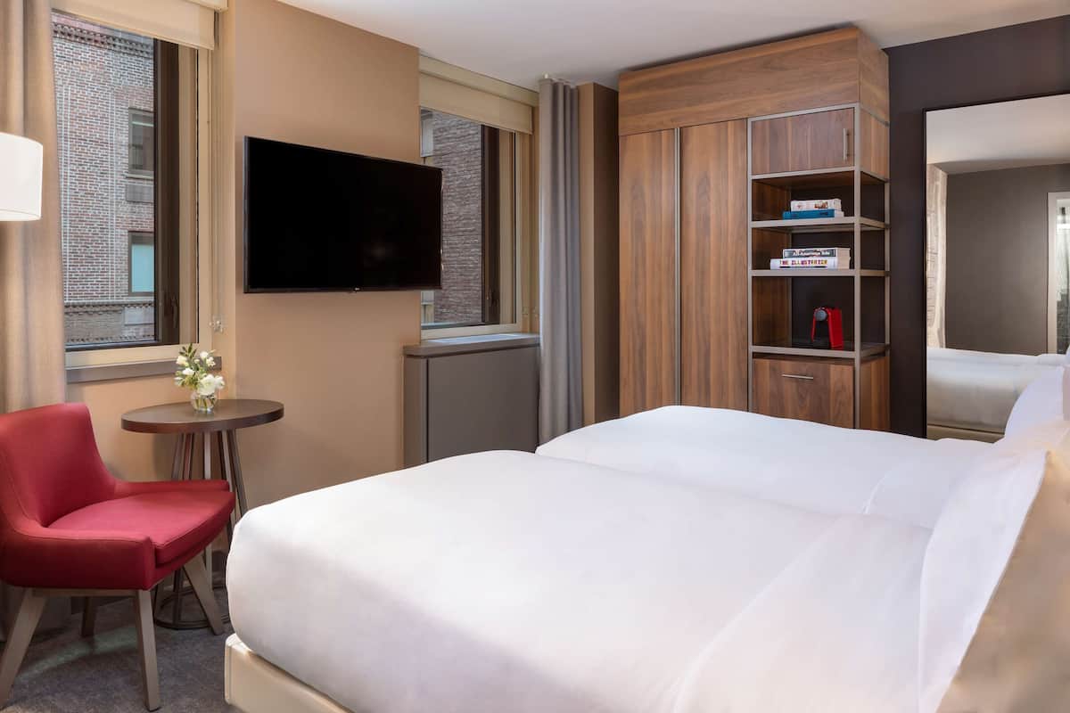 Superior-Zimmer (View, Twin beds) | 1 Schlafzimmer, Minibar, Zimmersafe, Schreibtisch