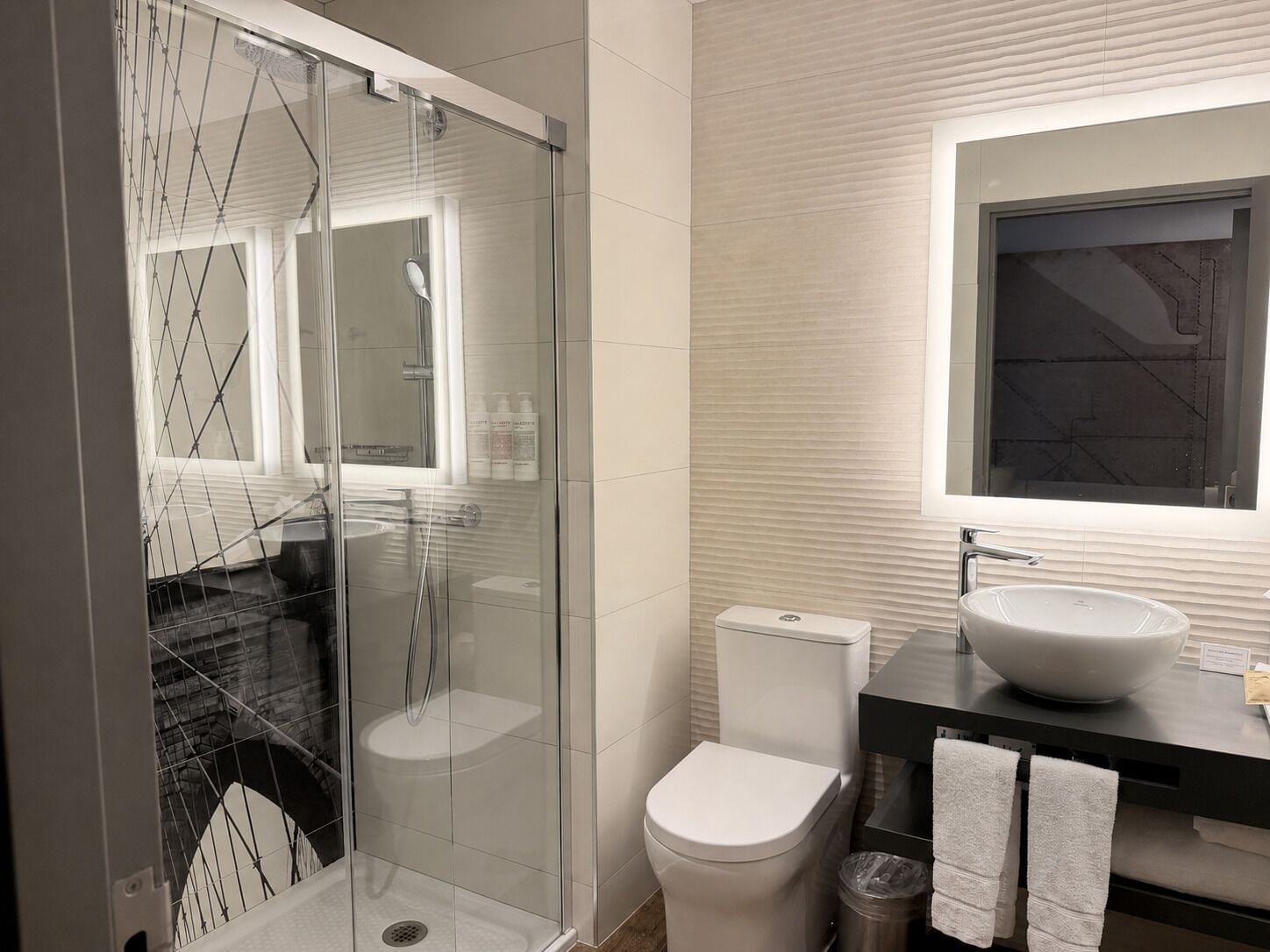 Junior Suite | Bathroom