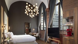 Penthouse Park Av. Jr. Suite with Terrace