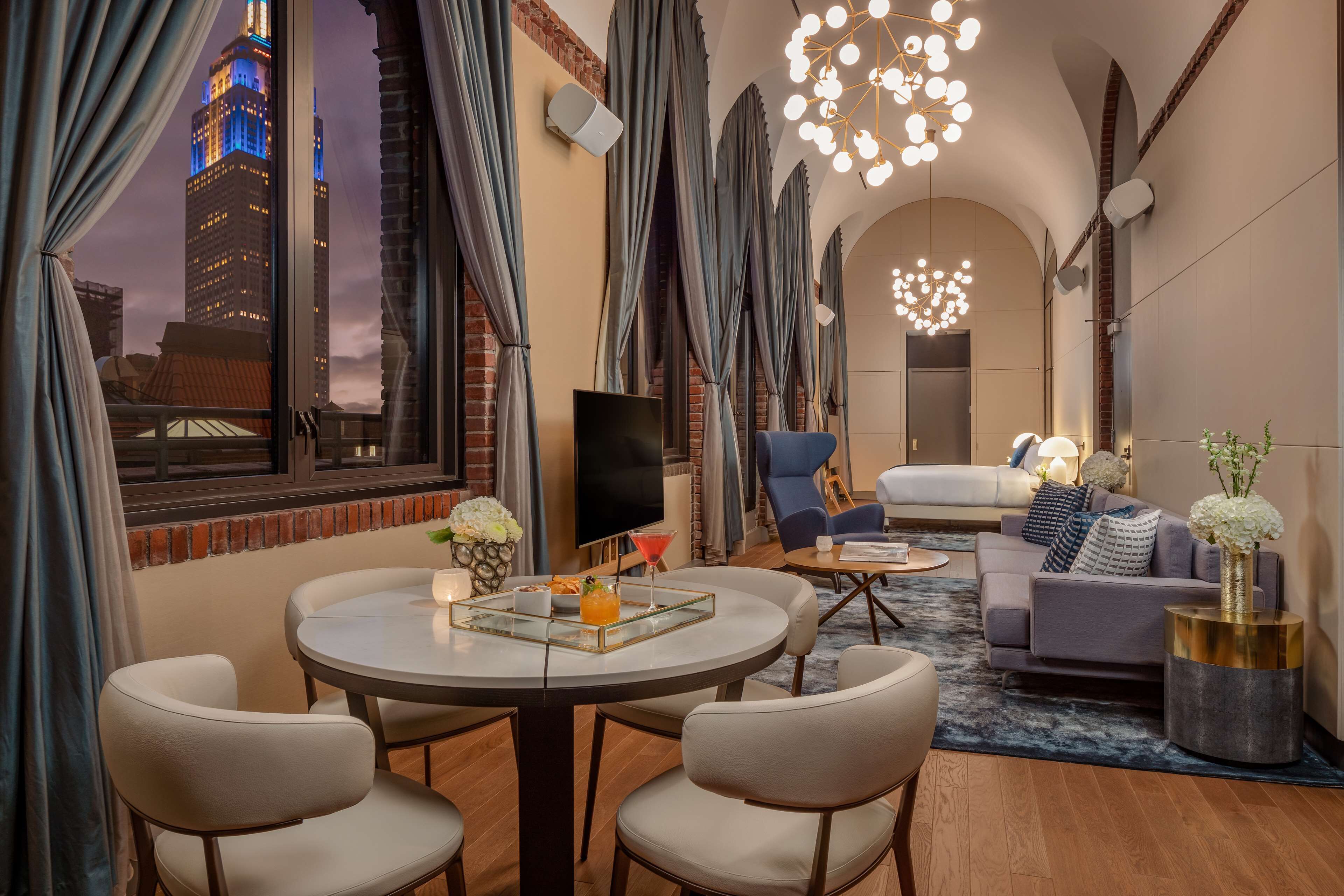 Minibar, két bảo mật tại phòng, bàn, màn/rèm cản sáng 