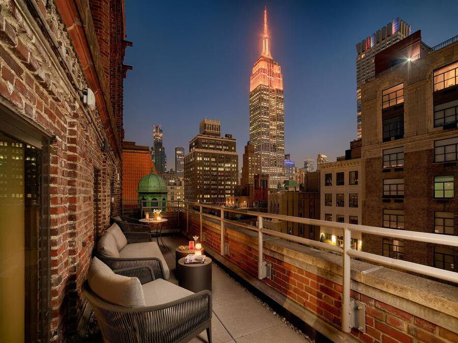 Premium Room, Terrace (View) | Minibar, in-room safe, desk, blackout drapes