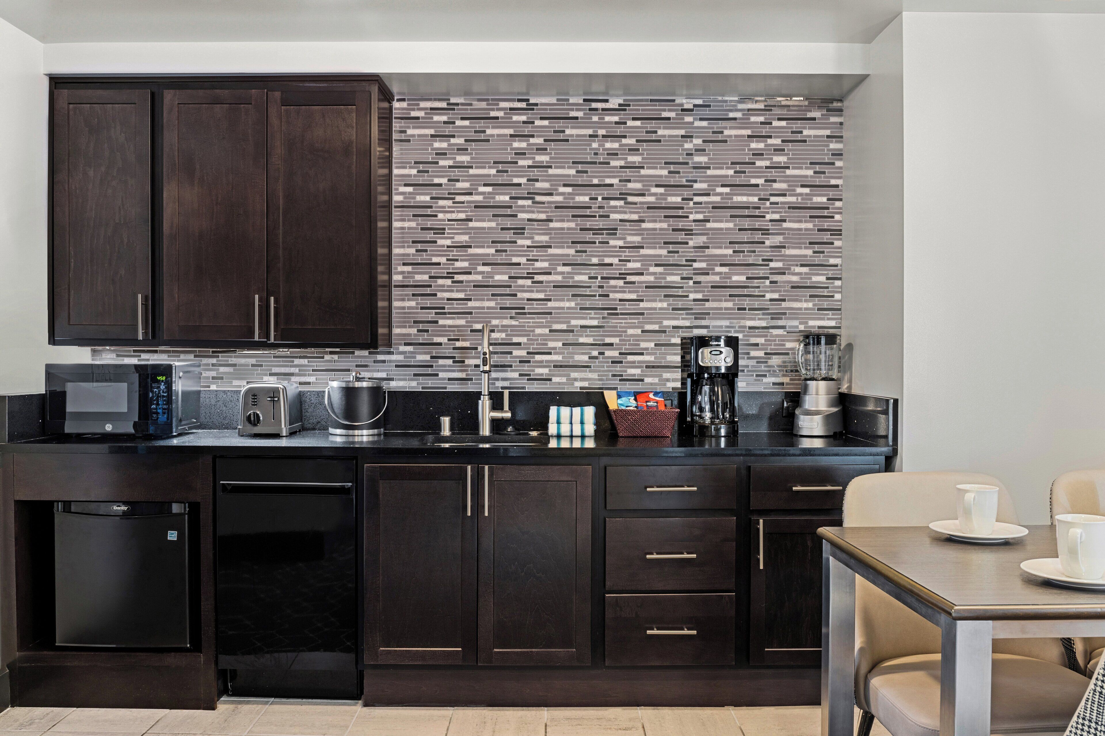 fridge, microwave, dishwasher, coffee/tea maker