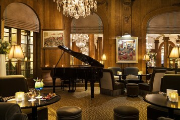 Lobby-Lounge